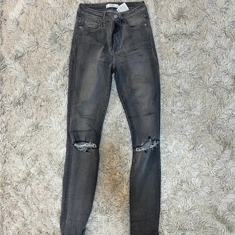 Abercrombie & Fitch Gray Skinny Jeans
